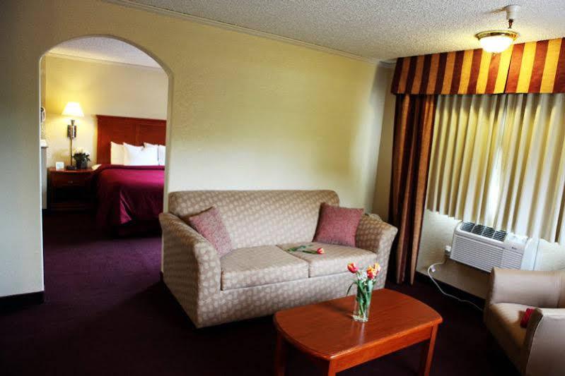 Clarion Inn Renton-Seattle Экстерьер фото