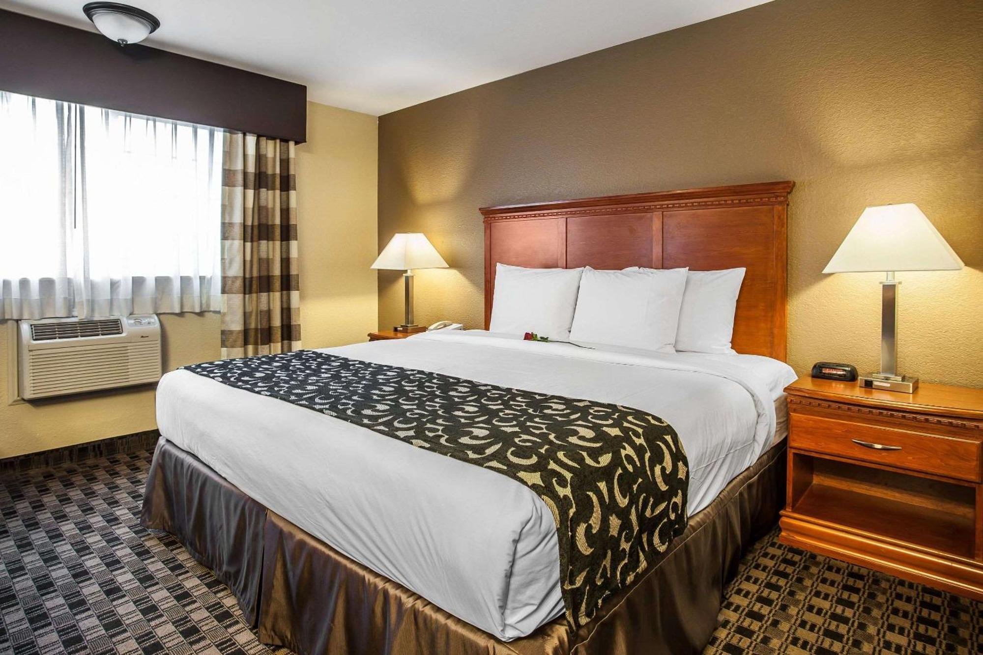 Clarion Inn Renton-Seattle Экстерьер фото