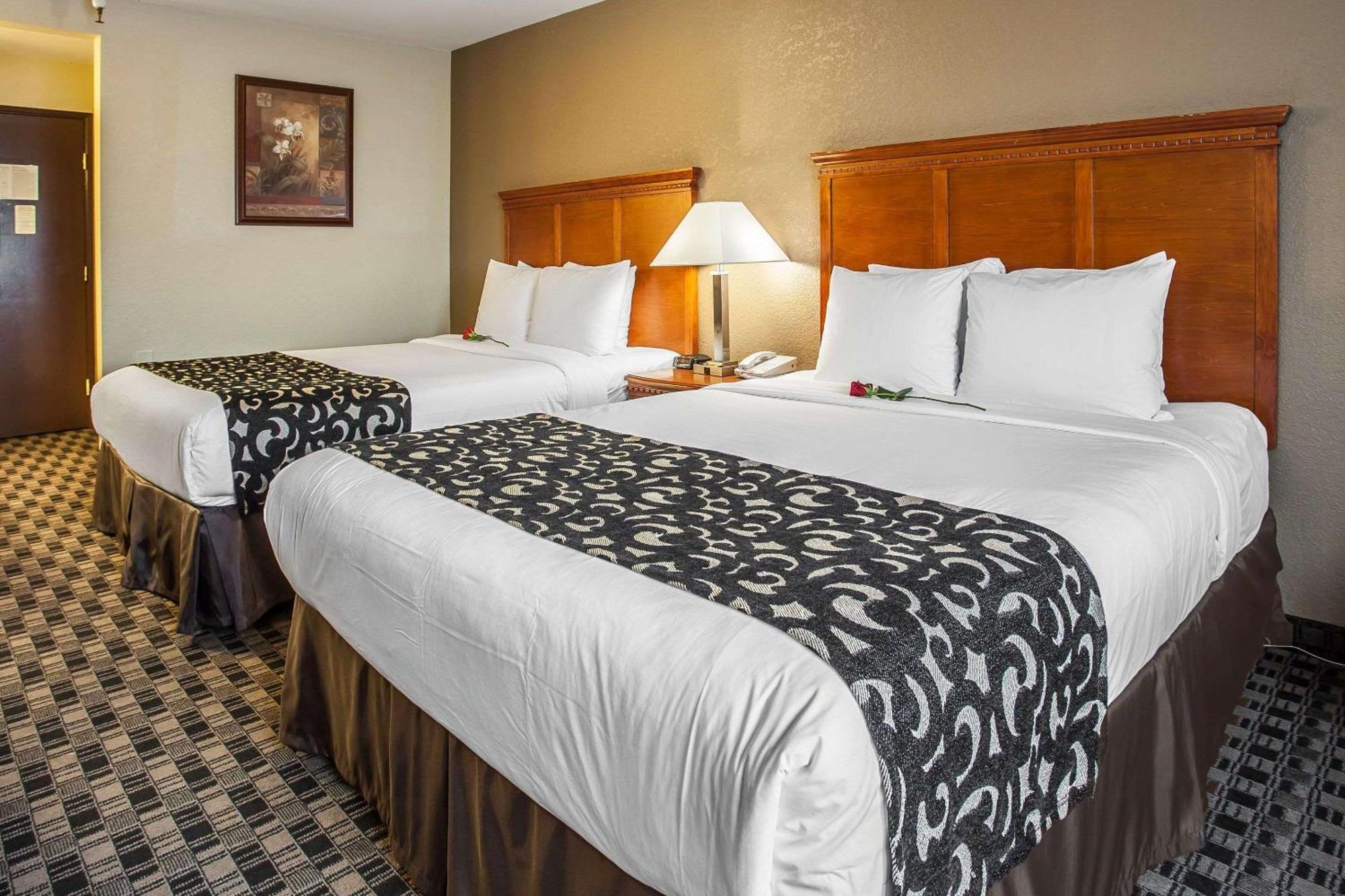 Clarion Inn Renton-Seattle Экстерьер фото