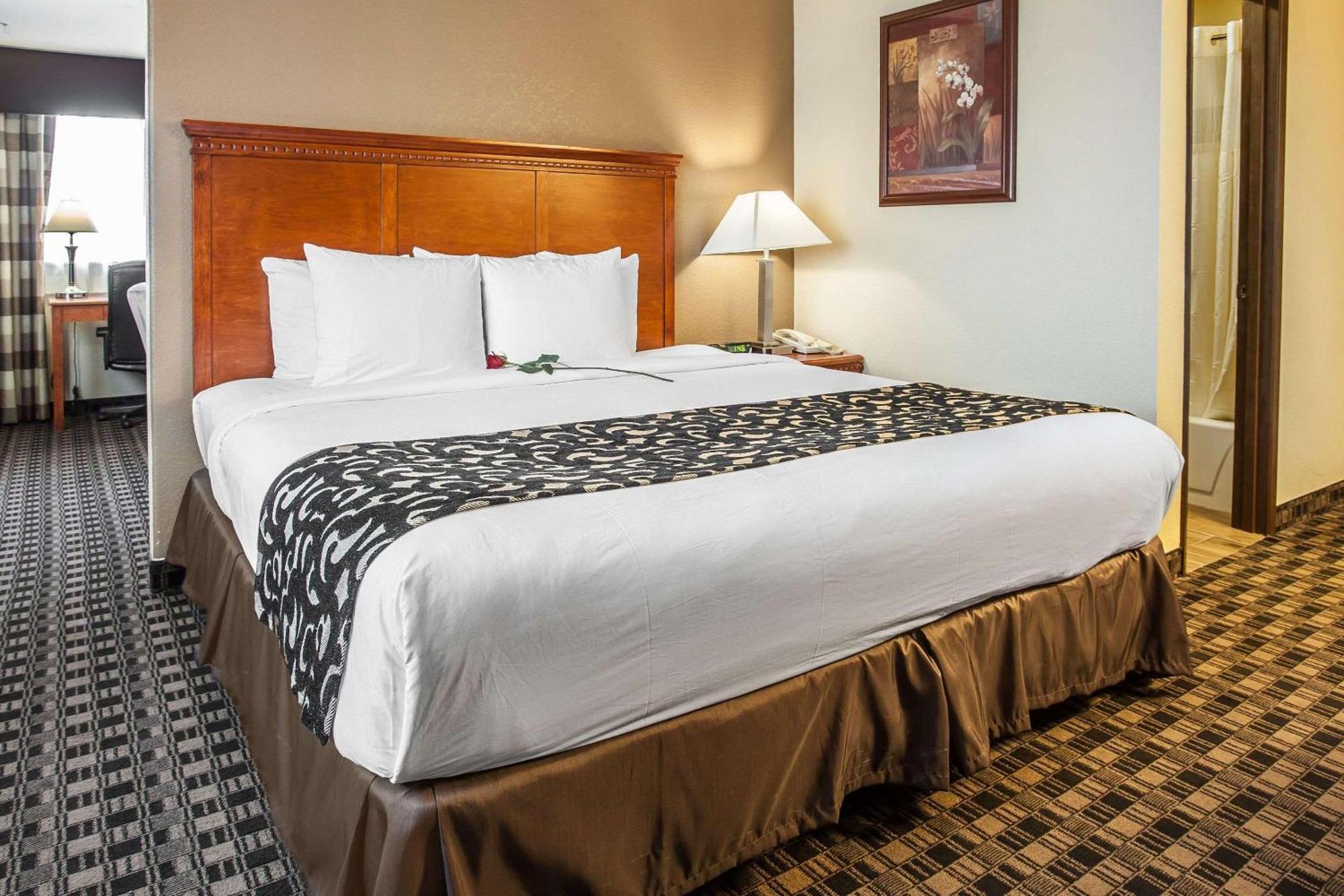 Clarion Inn Renton-Seattle Экстерьер фото