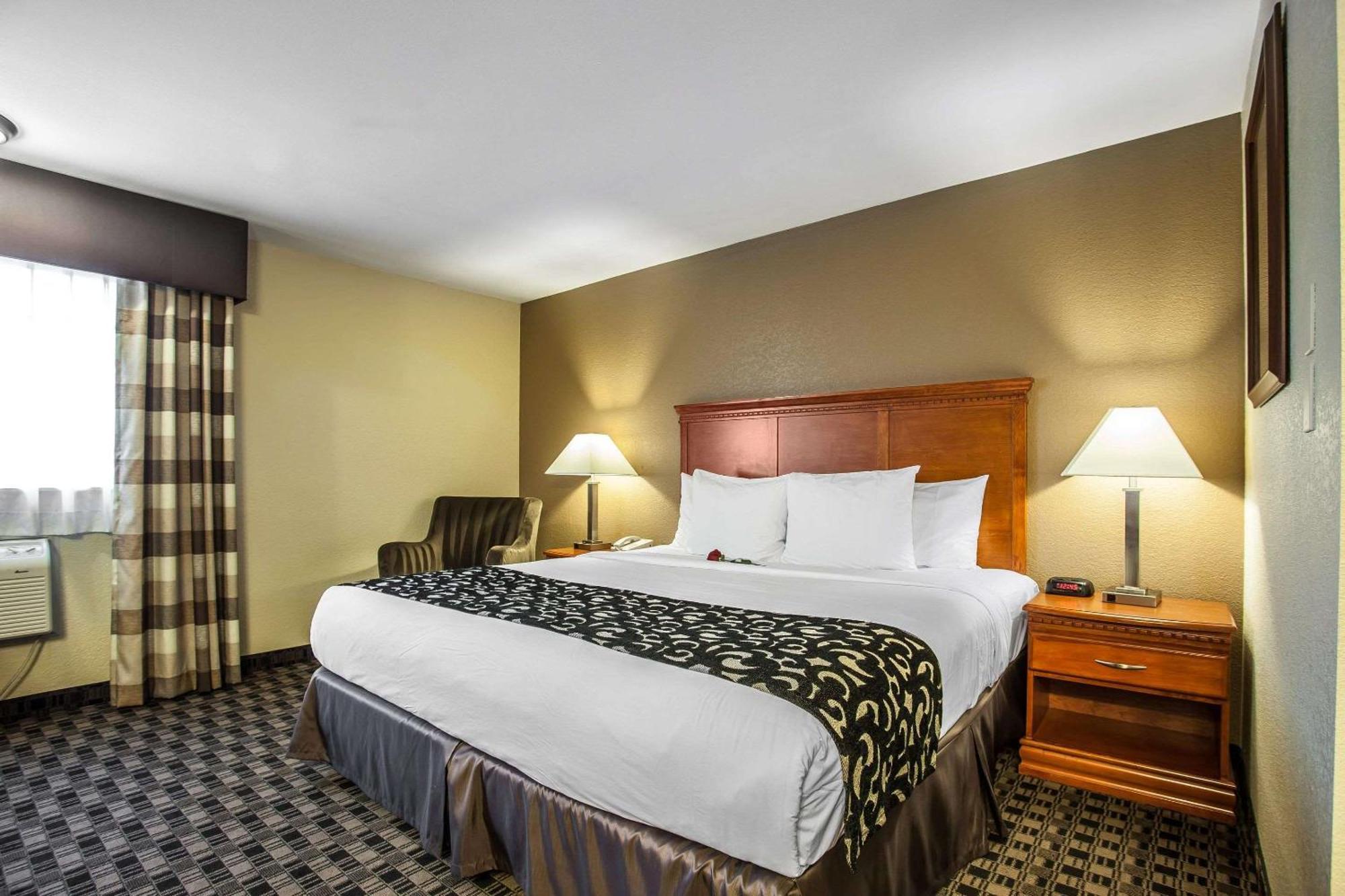 Clarion Inn Renton-Seattle Экстерьер фото
