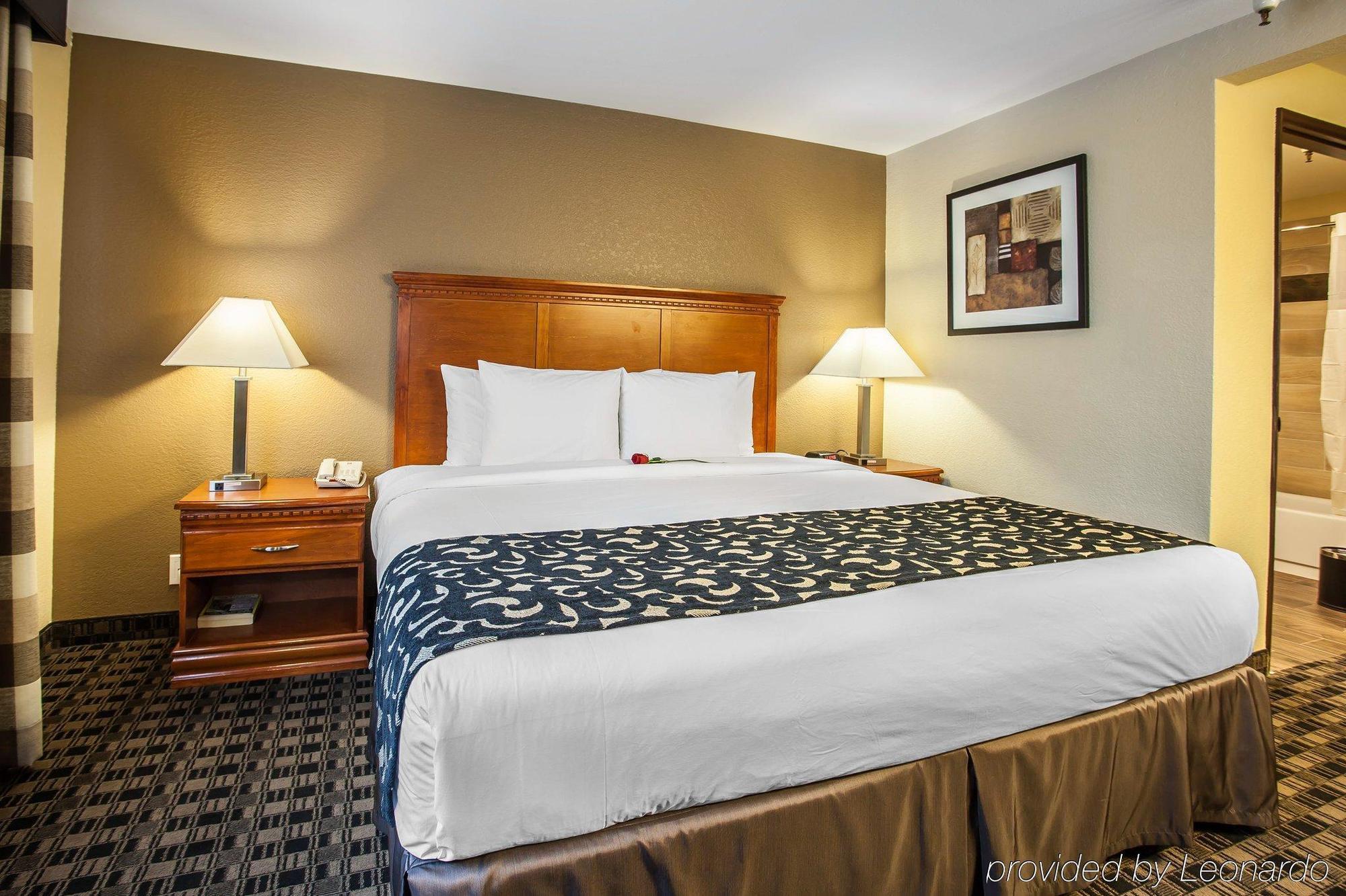 Clarion Inn Renton-Seattle Экстерьер фото